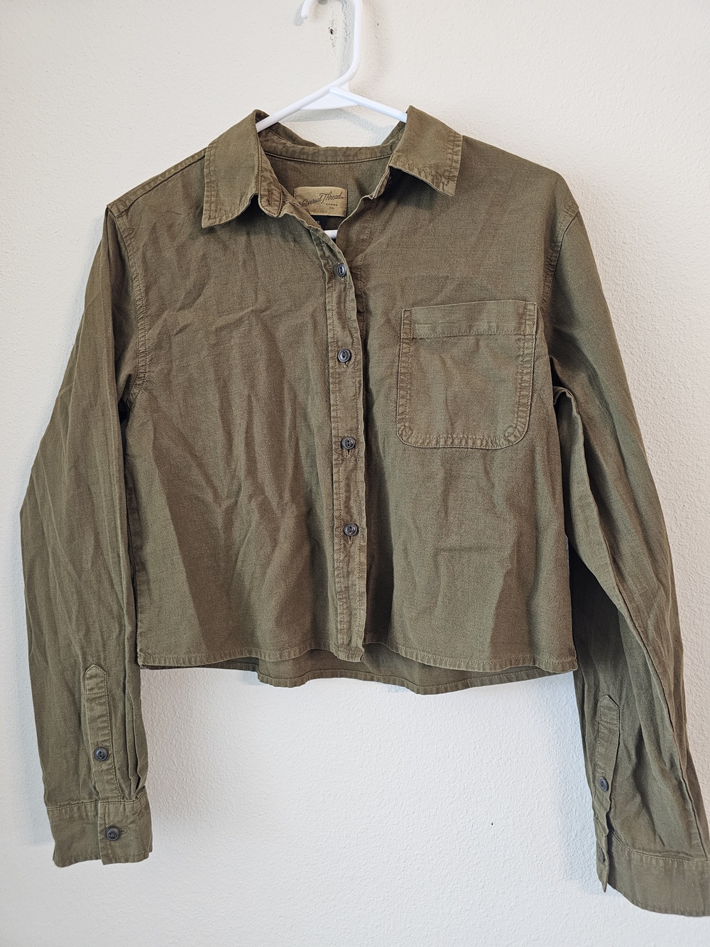 Universal Thread Olive Green Button-Front Crop Shirt